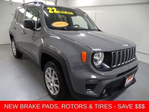 Certified 2022 Jeep Renegade Latitude w/ Convenience Group AWD/4WD image 1