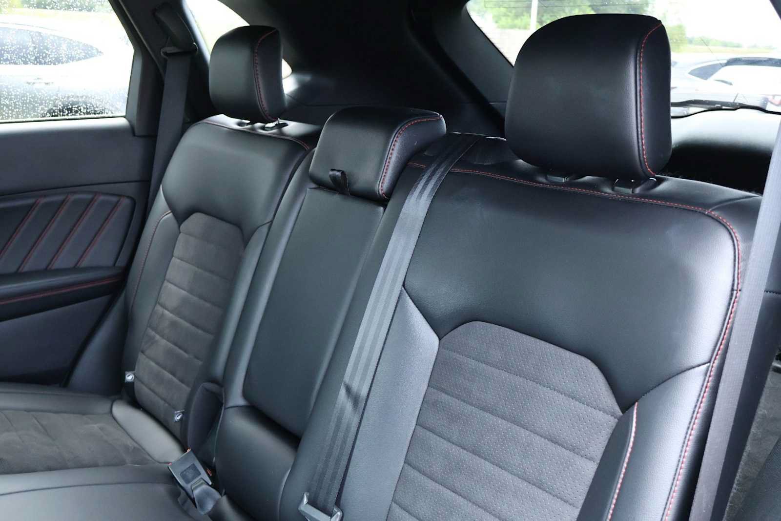 Used 2020 Ford Edge ST-Line FWD image 13