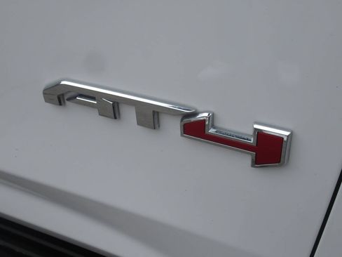 Used 2024 GMC Yukon XL AT4 w/ Technology Package AWD/4WD image 6