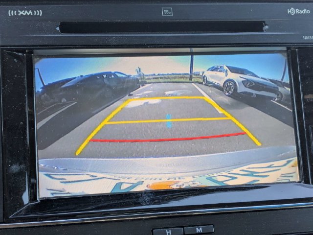 Used 2016 Toyota Avalon Limited w/ Toyota Safety Sense Package FWD image 19