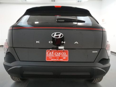 New 2025 Hyundai Kona SEL image 17