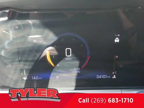 Used 2024 Chevrolet Trax LT w/ LT Convenience Package FWD image 44