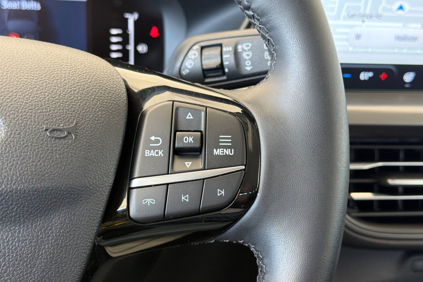 Used 2024 Ford Escape SE FWD image 28
