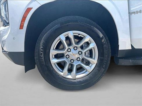 Used 2025 Chevrolet Tahoe LT RWD image 10