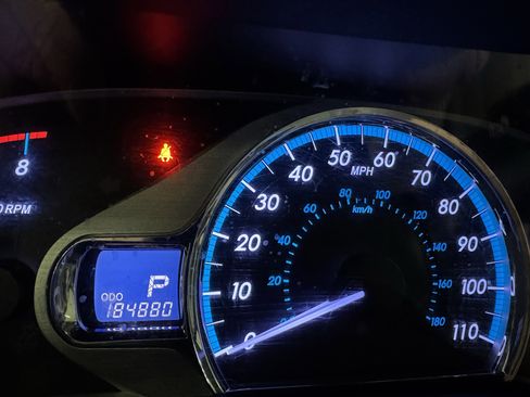 Used 2013 Toyota Sienna XLE image 14