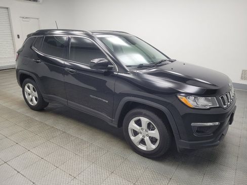 Used 2018 Jeep Compass Latitude w/ Popular Equipment Group FWD image 11