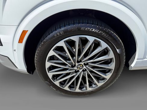 Certified 2026 Hyundai Palisade Calligraphy AWD/4WD image 9