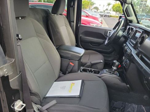 Certified 2022 Jeep Wrangler Sport AWD/4WD image 21