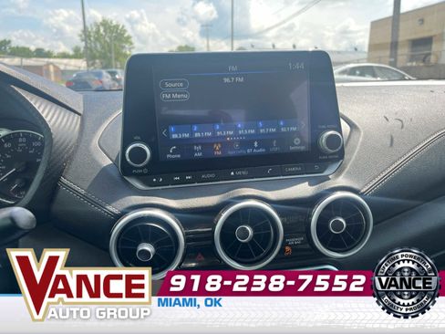 Used 2025 Nissan Sentra SV FWD image 8