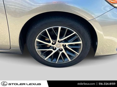 Used 2017 Lexus ES 350 w/ Navigation System Package FWD image 8