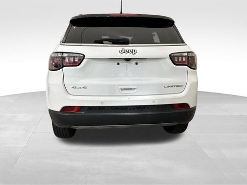 Used 2024 Jeep Compass Limited image 4