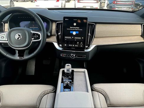 New 2026 Volvo XC90 B6 Ultra w/ Protection Package Premier image 9