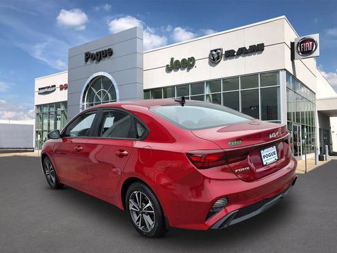 Used 2024 Kia Forte LXS w/ LXS Technology Package FWD image 5