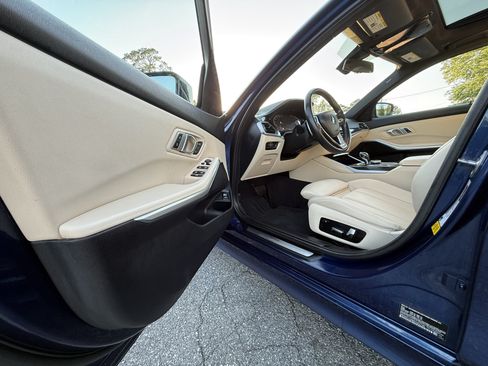 Used 2019 BMW 330i Sedan w/ Driving Assistance Package RWD image 12