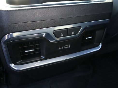 Used 2022 Chevrolet Silverado 1500 High Country w/ High Country Premium Package image 29