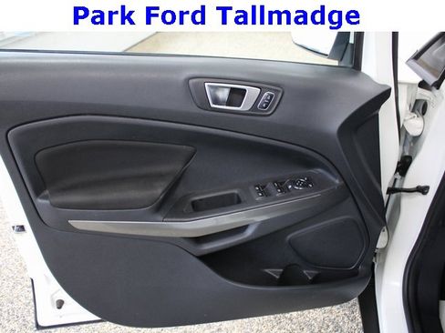 Used 2018 Ford EcoSport SE image 11