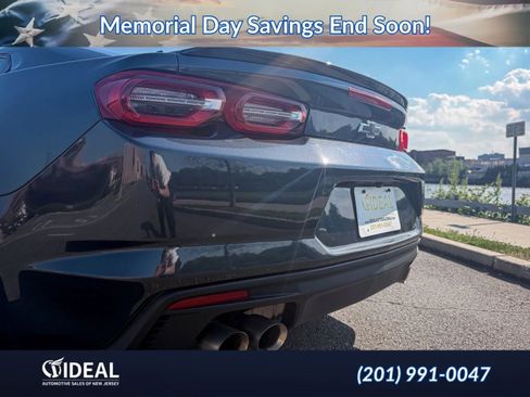 Used 2021 Chevrolet Camaro LT w/ Technology Package RWD image 12