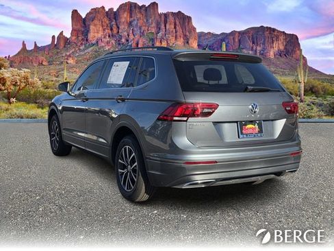 Used 2019 Volkswagen Tiguan SE w/ Panoramic Sunroof Package image 4