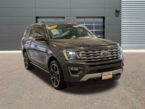 Used 2019 Ford Expedition Limited w/ Special Edition Package AWD/4WD image 3