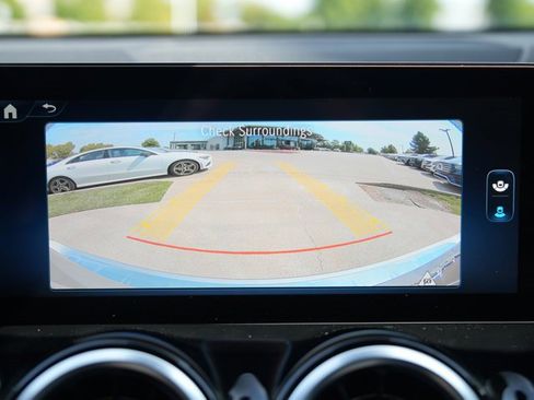 Used 2026 Mercedes-Benz GLB 250 4MATIC image 29