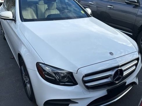 Used 2019 Mercedes-Benz E 300 4MATIC image 10