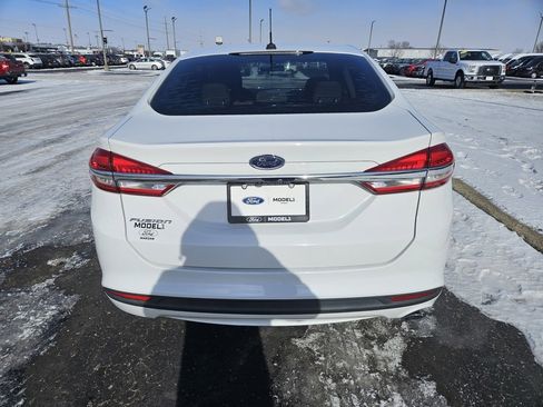 Used 2018 Ford Fusion S image 7