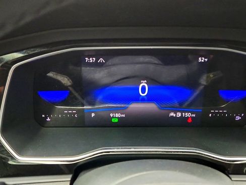 Used 2023 Volkswagen Jetta SE w/ Panoramic Sunroof Package image 14