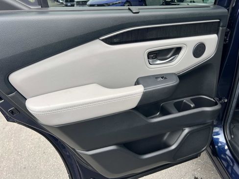 Certified 2024 Honda Pilot Elite image 22