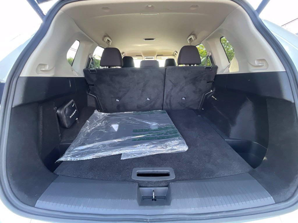Certified 2025 Nissan Rogue SV AWD/4WD image 24