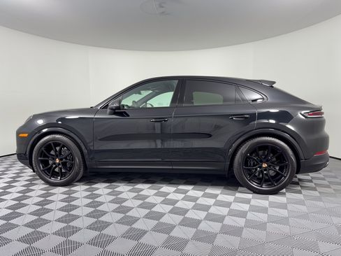 Certified 2026 Porsche Cayenne Coupe AWD/4WD image 2
