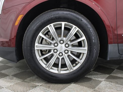 Used 2018 Cadillac XT5 Luxury w/ Driver Awareness Package image 39