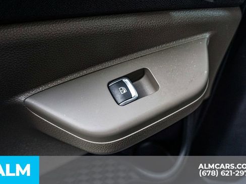 Used 2025 Kia Carnival EX image 35