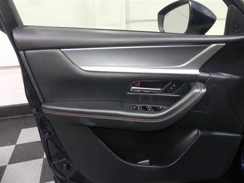 Used 2024 MAZDA CX-90 3.3 Turbo w/ Preferred Package AWD/4WD image 18