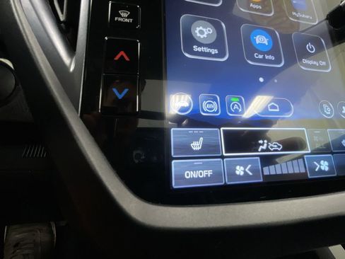 Certified 2025 Subaru Forester Limited image 23