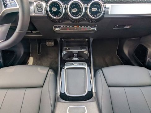 New 2025 Mercedes-Benz GLB 250 image 20