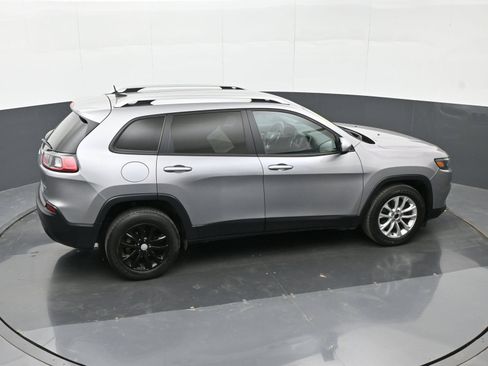 Used 2020 Jeep Cherokee Latitude w/ Cold Weather Group FWD image 32