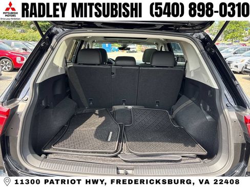 Used 2023 Volkswagen Tiguan SE w/ Panoramic Sunroof Package AWD/4WD image 21