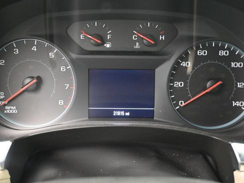 Used 2023 Chevrolet Traverse LS FWD image 11