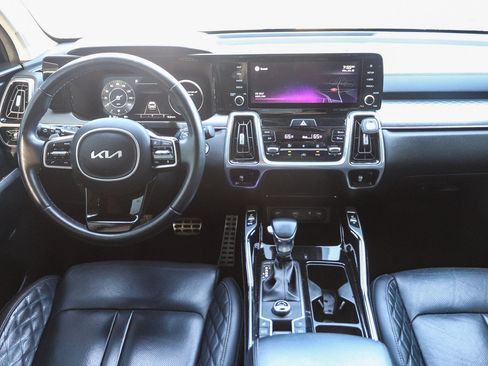 Used 2022 Kia Sorento SX FWD image 13