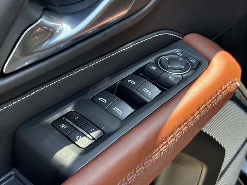 Certified 2023 GMC Yukon Denali Ultimate image 13