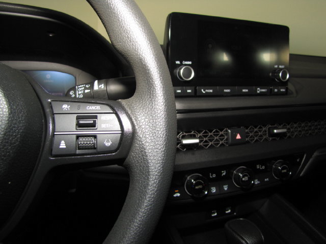 Certified 2023 Honda Accord EX image 29
