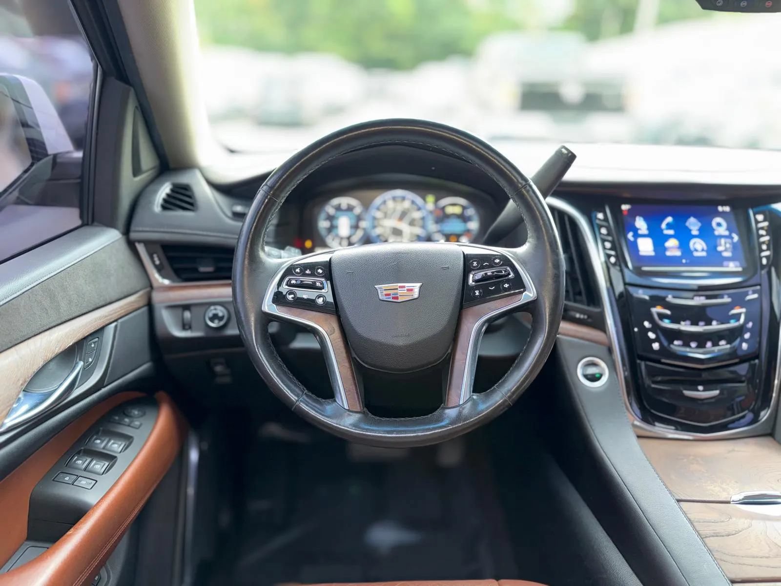Used 2015 Cadillac Escalade ESV Premium AWD/4WD image 16