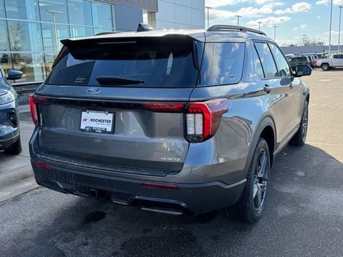 New 2026 Ford Explorer ST-Line w/ ST-Line Street Pack image 37