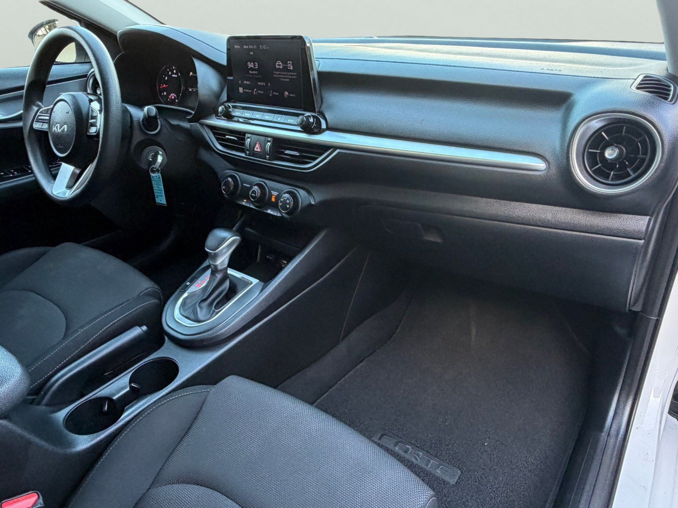 Used 2024 Kia Forte LXS w/ LXS Technology Package FWD image 18