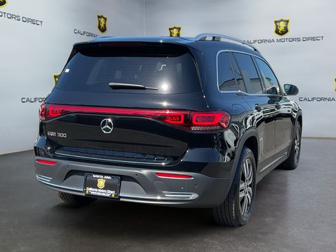 Used 2023 Mercedes-Benz EQB 300 4MATIC image 5