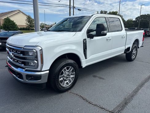 New 2026 Ford F350 Lariat RWD image 4