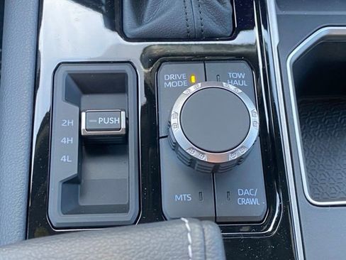 New 2026 Toyota Tundra Limited AWD/4WD image 18