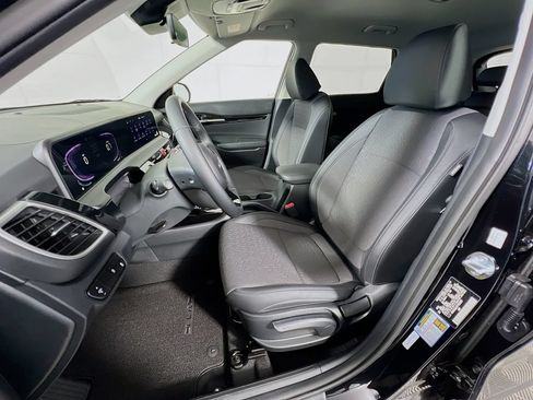 New 2026 Kia Seltos S FWD image 17