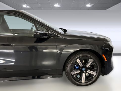 Certified 2023 BMW iX xDrive50 w/ Premium Package image 36