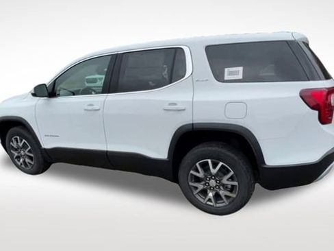 Used 2023 GMC Acadia SLE image 6